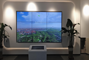 2×2全新液晶拼接大屏入驻中钞国鼎金